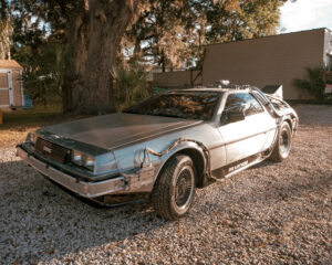 DeLorean DMC 12