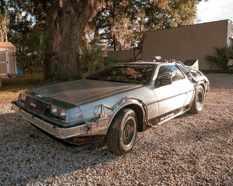 DeLorean DMC 12